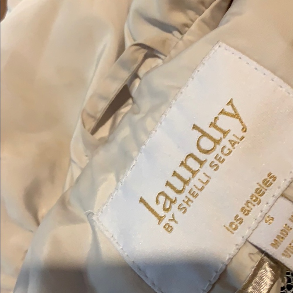 Laundry Rain Jacket - Picture 4 of 4